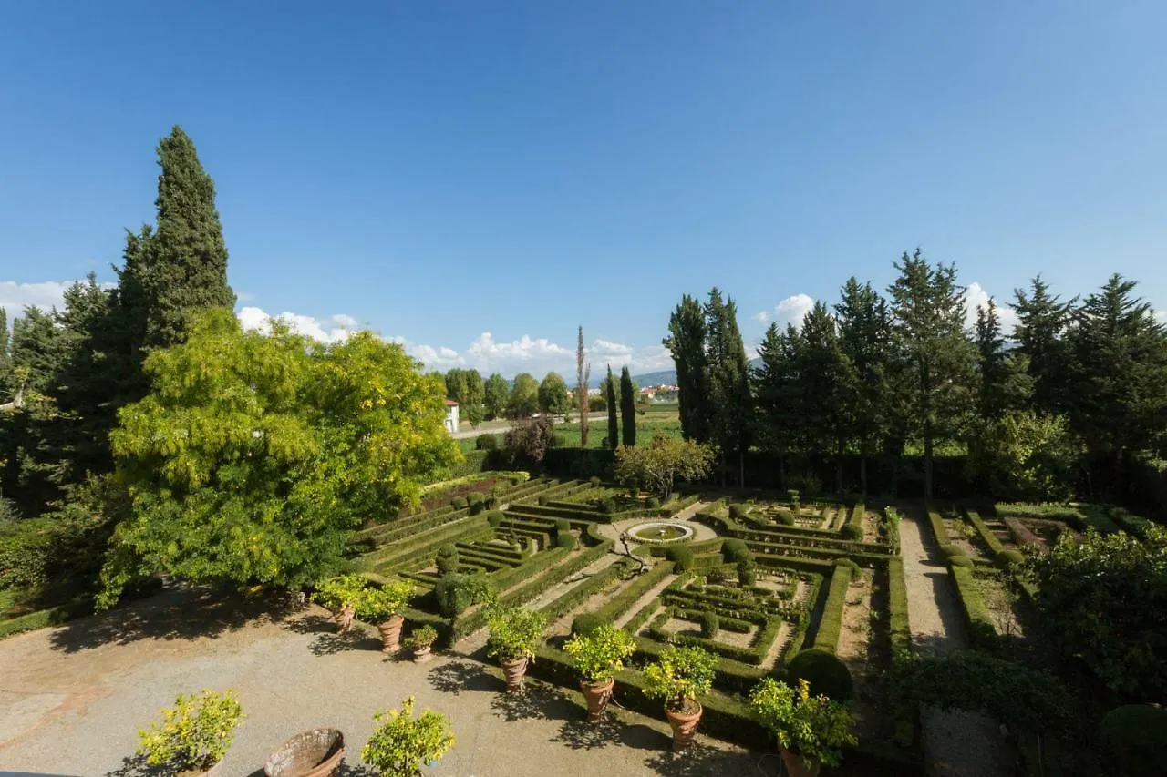 3Bdrm Luxury Apartment In Tuscan Villa,Private Estate, Shared Swimmingpool Florence