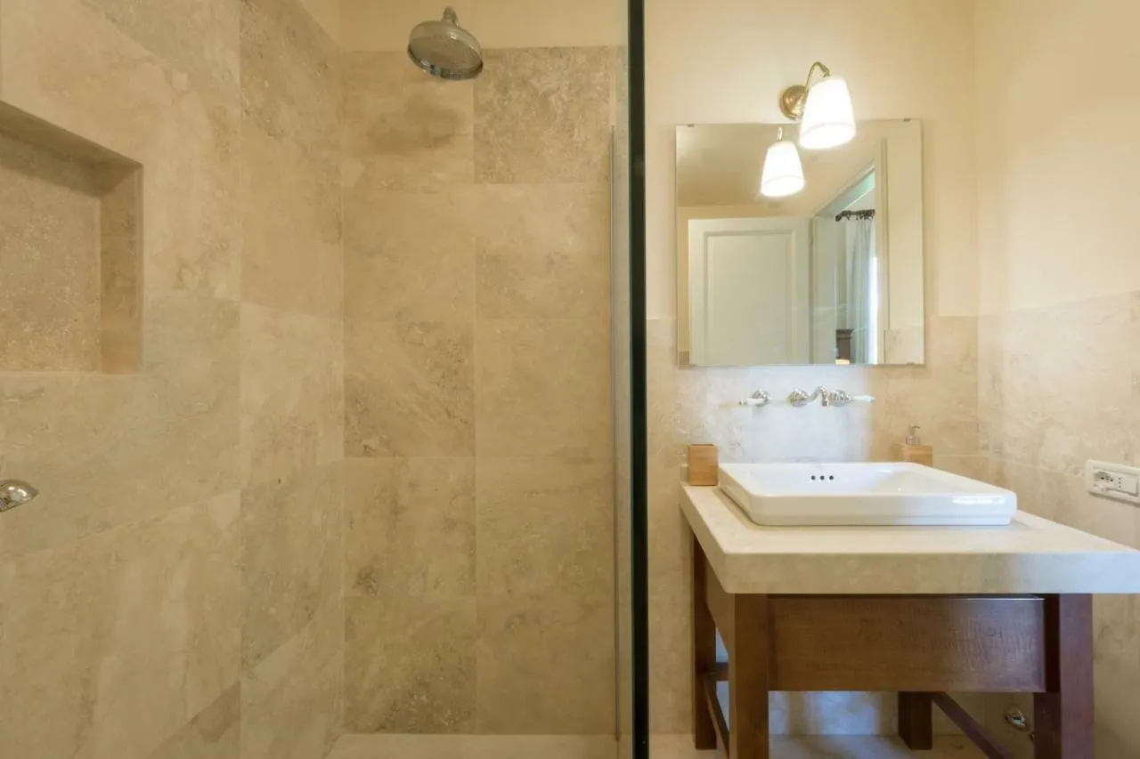 3Bdrm Luxury Apartment In Tuscan Villa,Private Estate, Shared Swimmingpool Florence